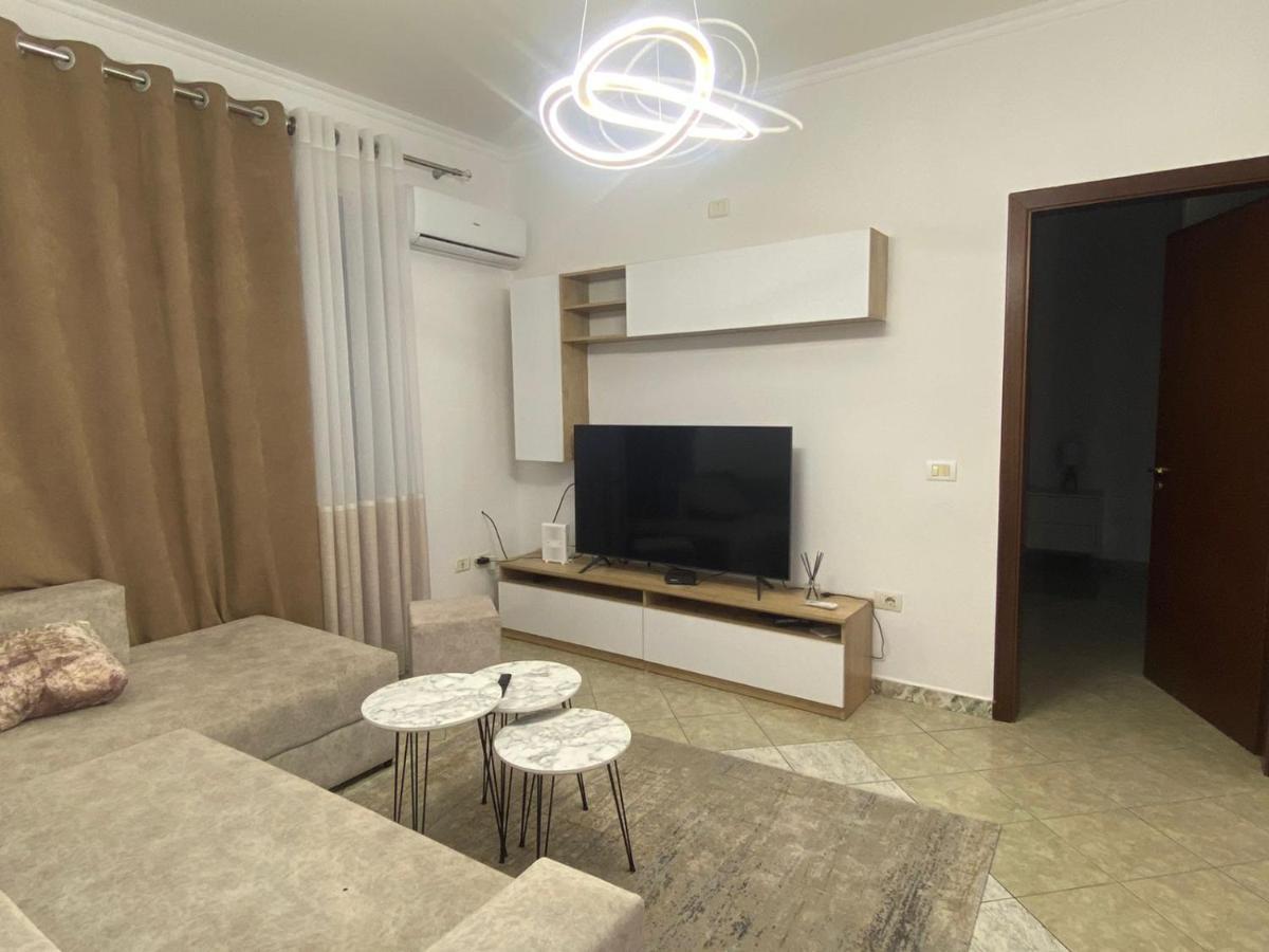 Guest House Open Room Дуррес Екстер'єр фото