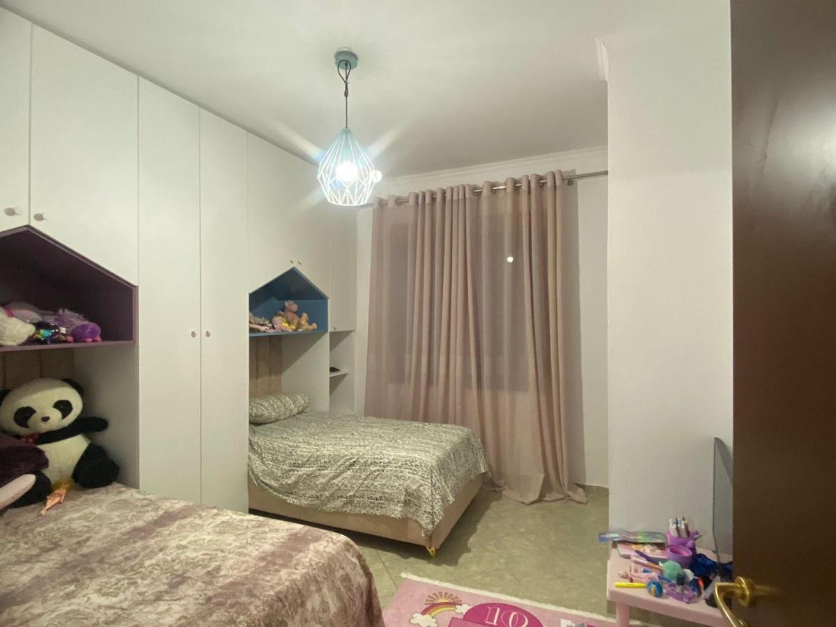 Guest House Open Room Дуррес Екстер'єр фото